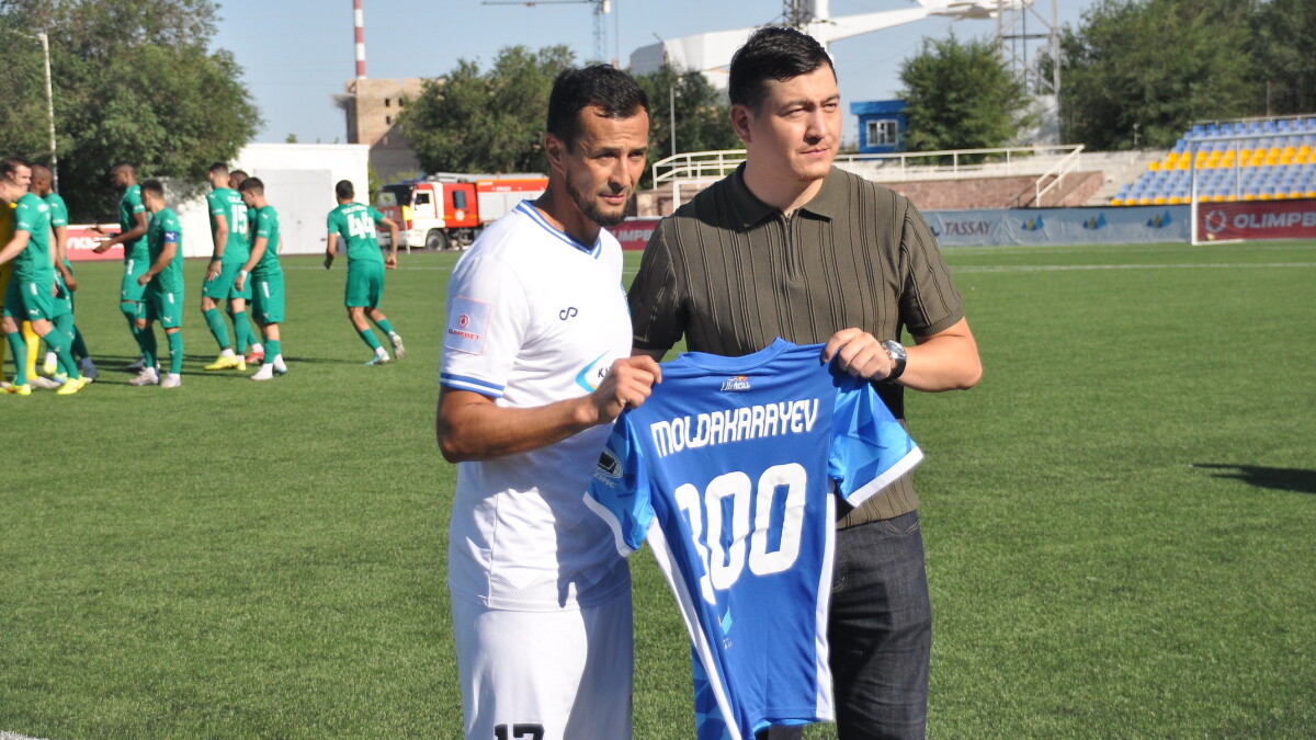 Zhasulan Moldakaraev - 300 games in the Kazakhstan Premier League!